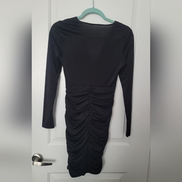 Guess Ruched Long Sleeve Bodycon/Fitted Black Dress Size Small - Picture 4 of 9